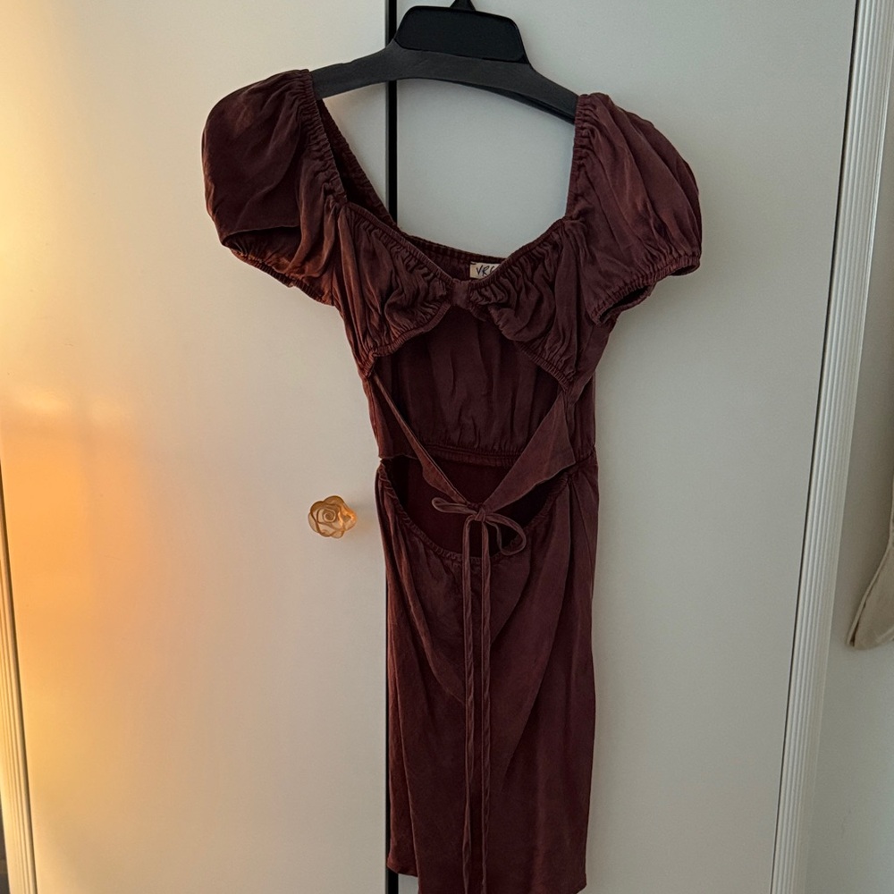 VRG GIRL SIZE 6 FITS LIKE XS
PART SEWN PHOTO SHOWN
